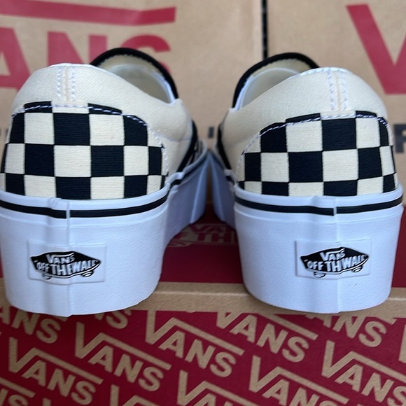 Vans WMNS Classic Slip-On Stackf Checkerboard Black/Classi
VN0A7Q5RTYQ
Platforms - Picture 13 of 16